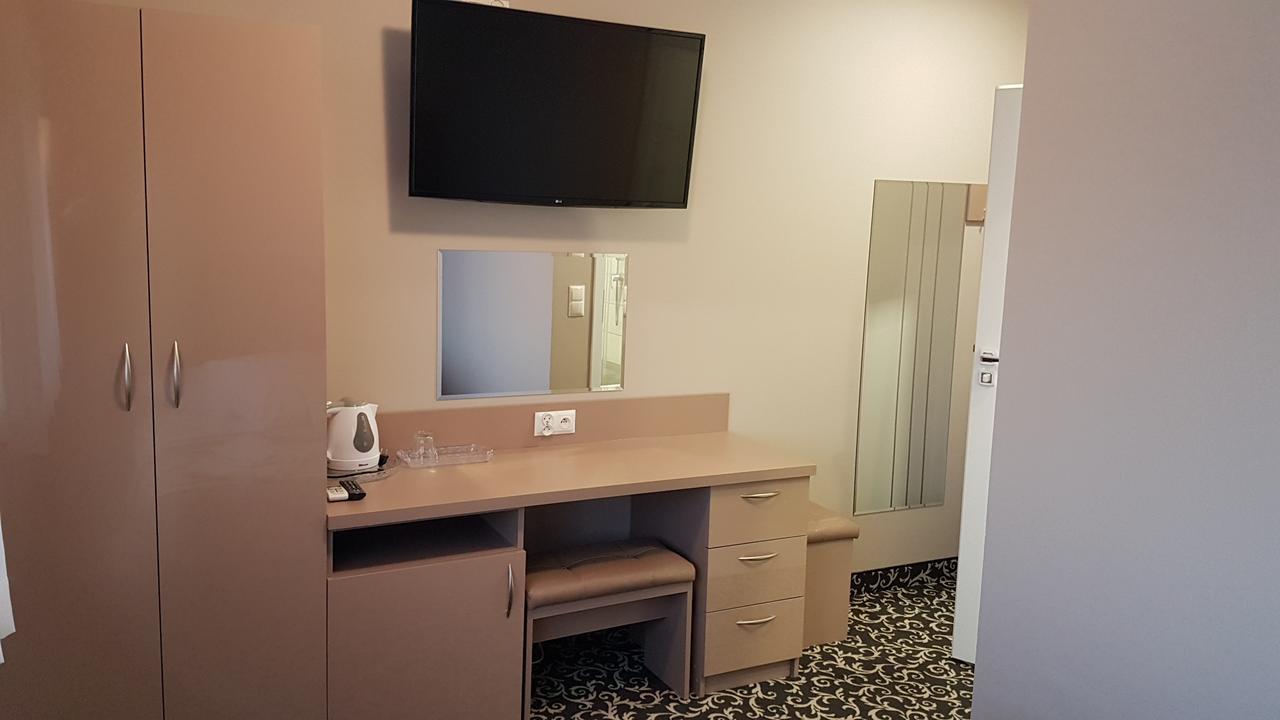 Hotel Gutland Wysokie Mazowieckie المظهر الخارجي الصورة